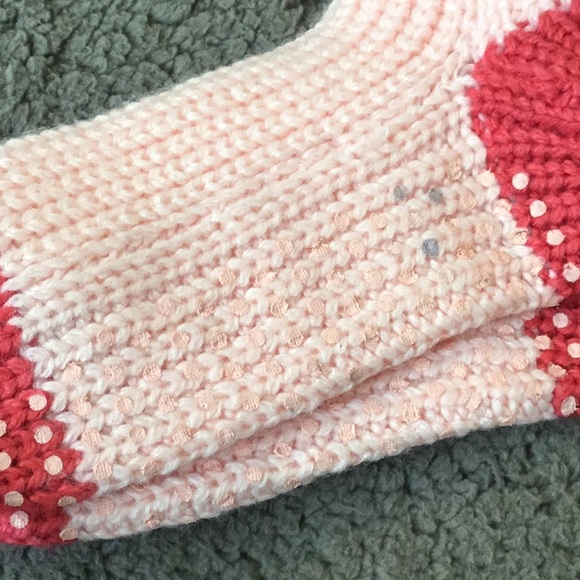 NWT Hue Winter Women’s Slipper Socks - Picture 7 of 10